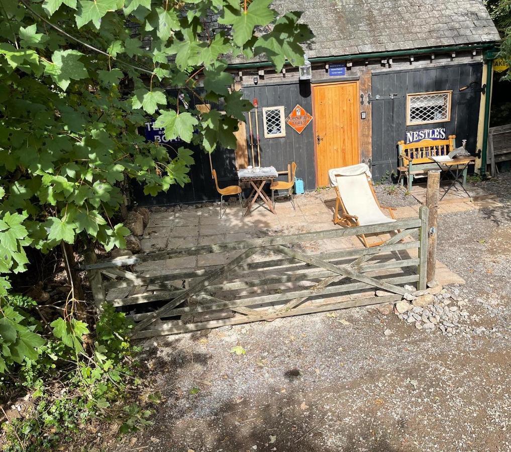 Remarkable Boultons Barn With Hot Tub Newton Abbot Bagian luar foto